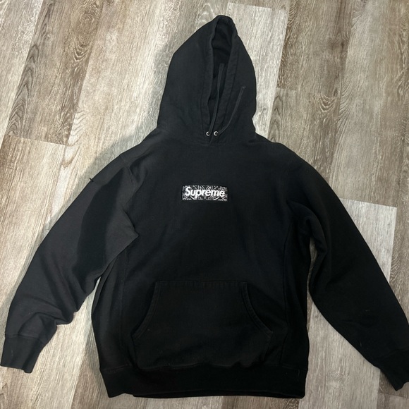 Supreme Bandana Box Logo Hooded Sweatshirt - Picture 1 of 3